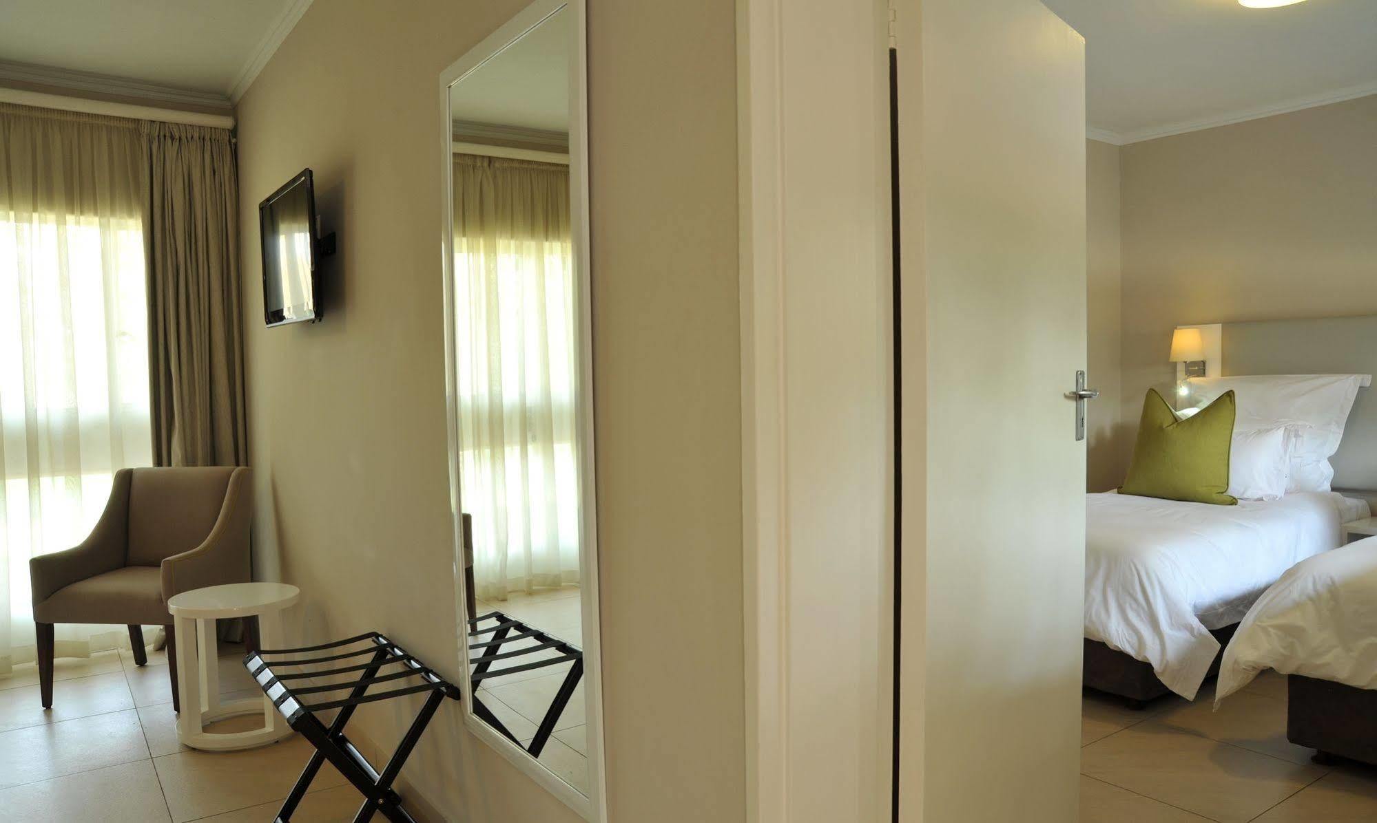 Cresta Sprayview Hotel Victoria Falls